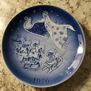 Vintage  Collector's Plate by Svend Jenson Denmark.  "The Snow Queen " 7th editi